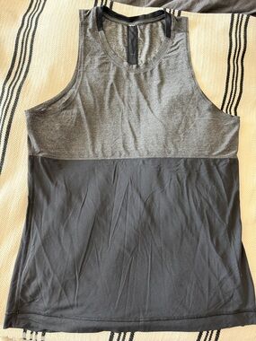 lululemon athletica Men’s Gray and Black Tank Top